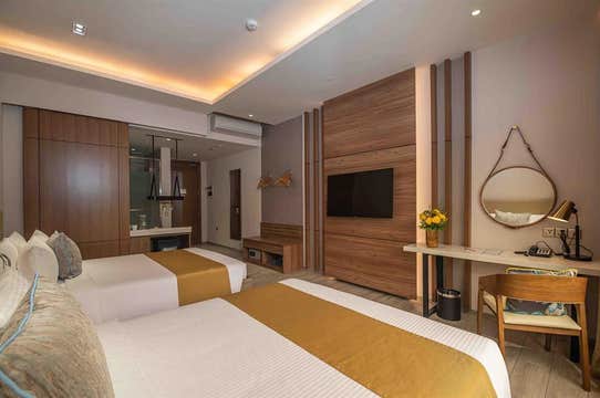 Stress-Free 4-Day Camiguin Island Tour Package to Nouveau Resort from Manila City