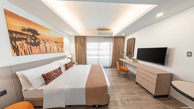 Complete 4-Day Iloilo Province Tour Package at Citadines Amigo Hotel from Manila City