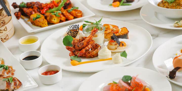 Okada Manila Sunset Experience with Dinner at Medley Buffet & Walking Tour