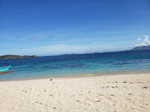 Private Palawan Island Hopping Tour to Sibaltan & Linapacan from El Nido Town with Lunch