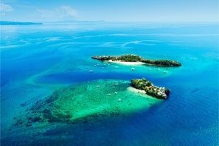 6-Day Manila City Heritage Sites to Boracay Island Beaches Tour Package
