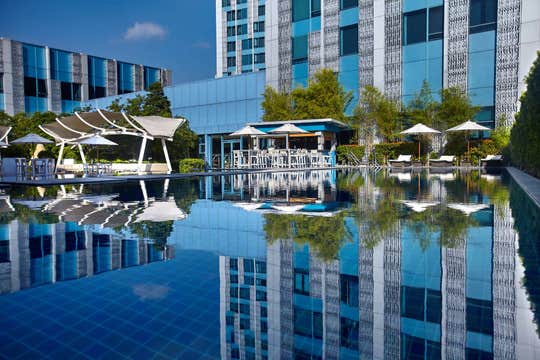 Fancy 3-Day Crimson Hotel Alabang Package with Daily Breakfast & One-Time Dinner