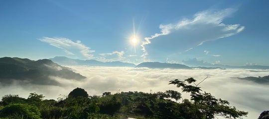 Top Banner (Sea of clouds) - Tanawin travel and tours (Treasure Mountain day pass credit).jpg