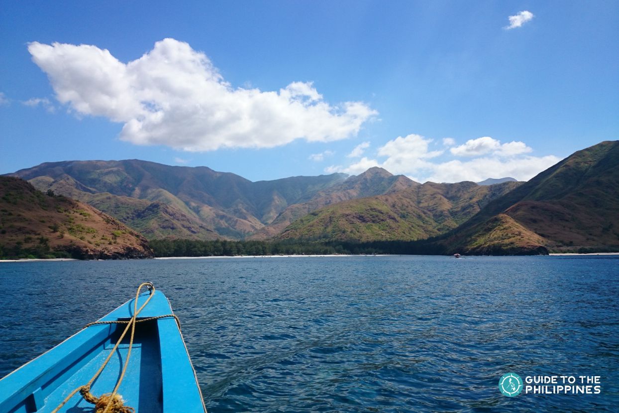 Island hopping in Zambales