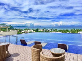 Relaxing 4-Day Island Hopping Package to Boracay with Altabriza Resort with Breakfast & Transfers