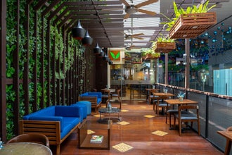 Hotel H2O with Manila Ocean Park Day Pass & Breakfast