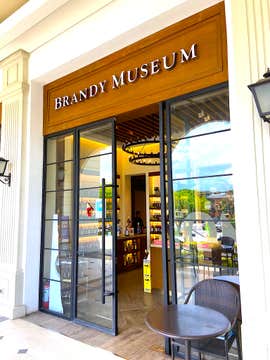 Private Iloilo City Tour to Heritage Attractions & Art Spaces with Snacks & Transfers