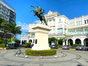 Private Iloilo City Tour to Heritage Attractions & Art Spaces with Snacks & Transfers