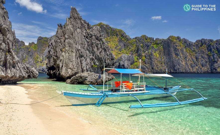 Island Hopping in El Nido Island Hopping in El Nido