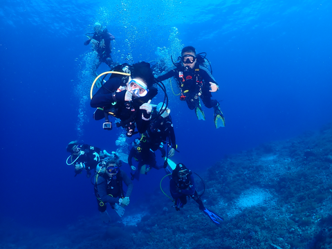 Cebu Bantayan Island 3-Hour Discover Scuba Diving with Divemaster Assistance, Gear & Boat Transfers