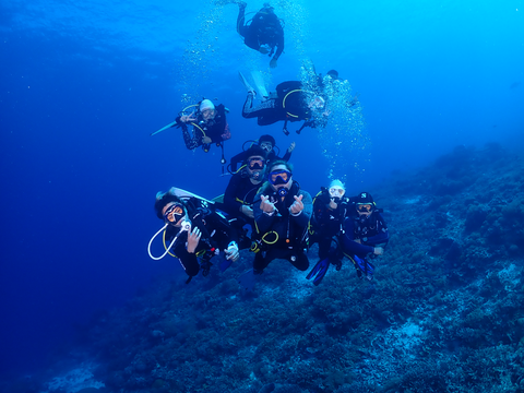 Cebu Bantayan Island 3-Hour Discover Scuba Diving with Divemaster Assistance, Gear & Boat Transfers