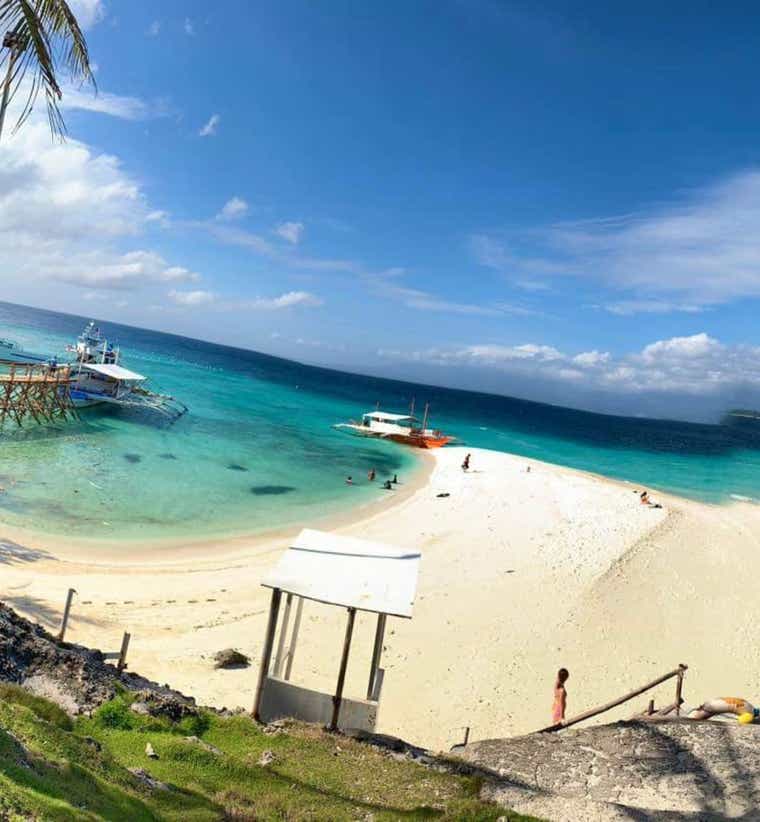 laag travel and tours.jpg