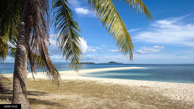 Private Cuatro Islas Islands Tour in Leyte Province from Tacloban City with Lunch