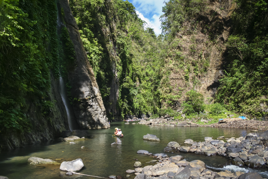 7-Day Sagada Highlands & Laguna Province Caves and Waterfalls Tour Package from Manila City