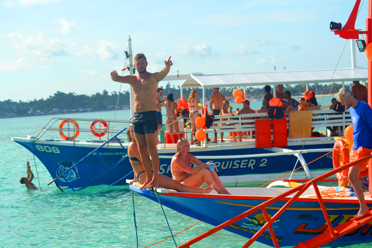 Siargao Island Hopping Party Boat Tour with Boodle Fight Lunch