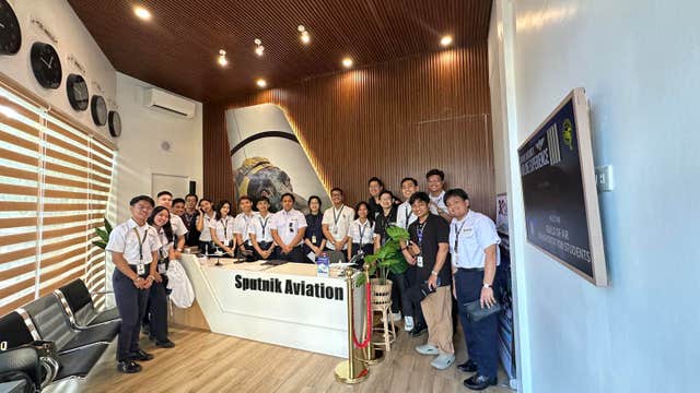 1-Hr Flight Simulator Experience in Manila with Certificate, Video Footage & Snacks