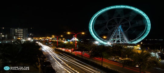 Mall of Asia ferris wheel at night (1).jpeg