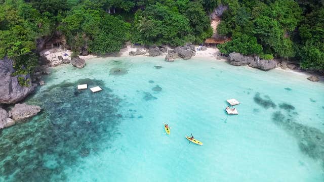 1-Week Boracay & Palawan Islands Stunning Beaches Tour Package from Manila City