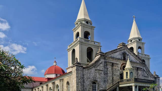 Iloilo Province Tour to Garin Farm, Molo and Miag-ao Churches & Esplanade Baywalk