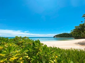 A pristine white sand beach that you will be able to visit on your Boracay Island tour package