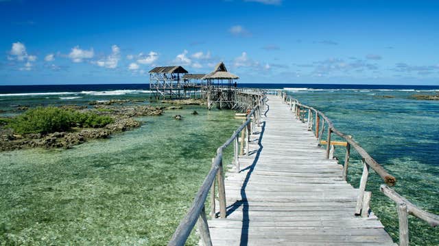 1-Week Cebu & Siargao Islands Beaches with Dumaguete City Hot Springs Tour Package from Manila