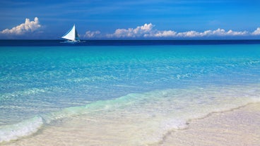 5-Day Boracay Island Vacation Package with Beaches Tour from Manila City