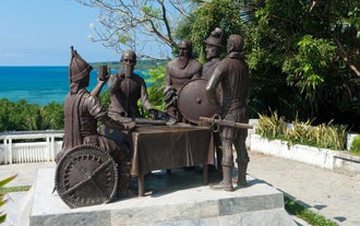See the historic Blood Compact Monument during this private Bohol Island countryside tour, which is perfect for cruise ship passengers
