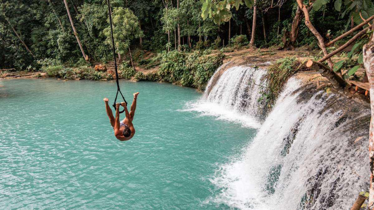 Tarzan swing at Cambugahay Falls in Siquijor