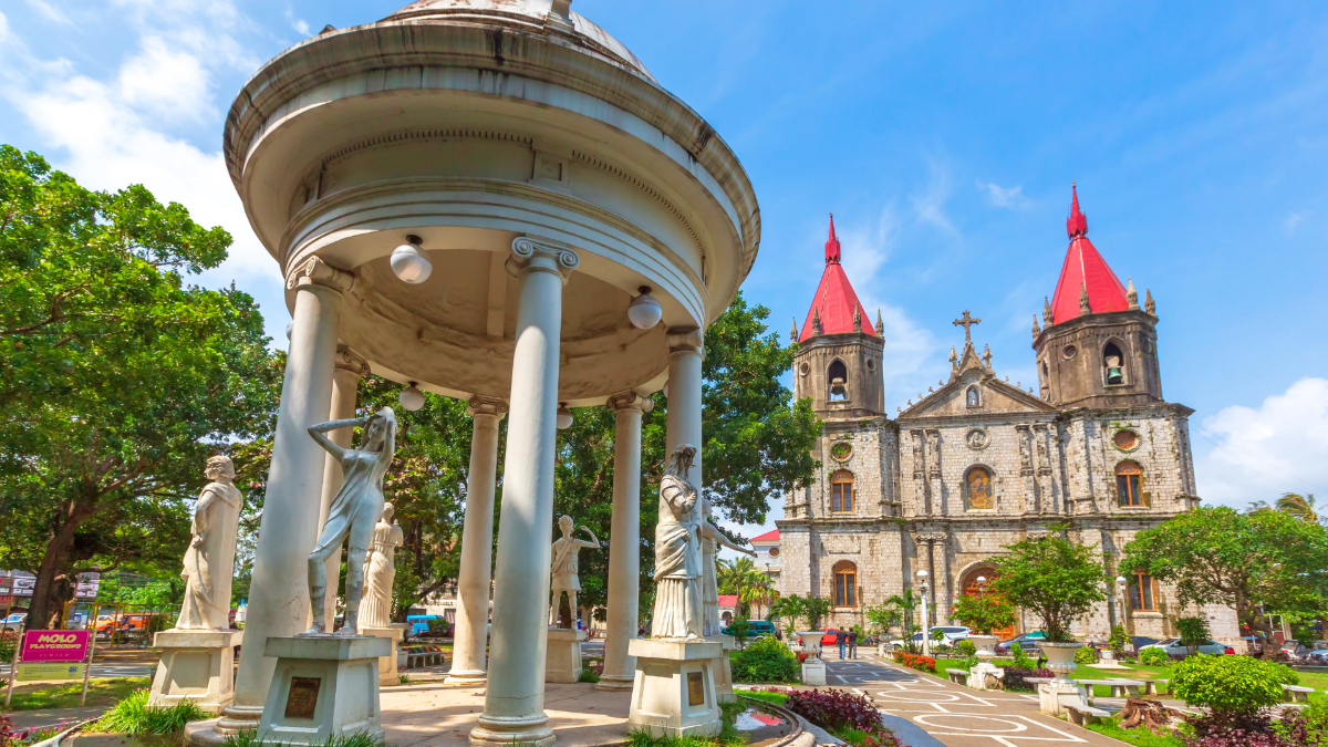 A small domed-structure outside of Molo Church in Iloilo