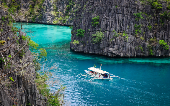 10-Day Palawan Island Beautiful Beaches Tour Package from Manila City