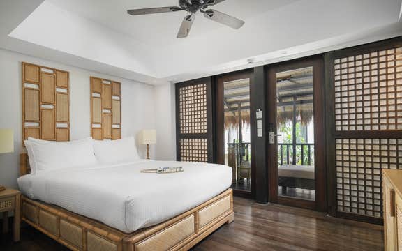 Peaceful 4-Day Palawan Island Package at Miniloc Island Resort in El Nido Town with Local Flights