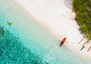 The pristine beaches of Sumilon Island