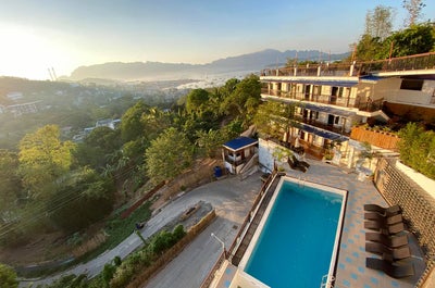 Skylodge Resort's Budget Double Room