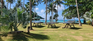 Giligans Port Barton