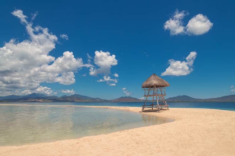 This 4-day, 3-night package with airfare to Puerto Princesa City in Palawan Island offers a scenic trip to Honda Bay.