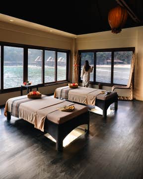 Luxurious 4-Day El Nido Tour Package at Cauayan Island Resort in Palawan with Local Flights