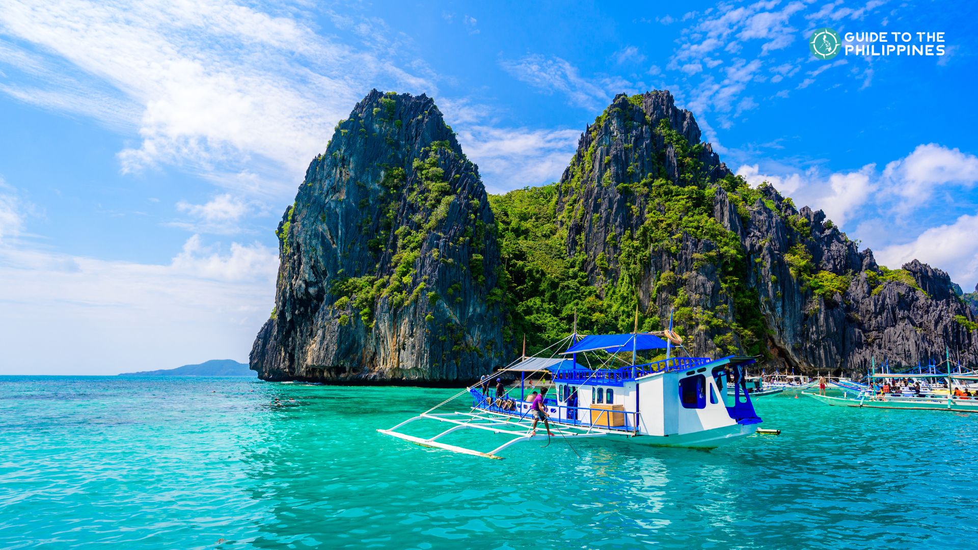 Island hopping boat in El Nido Palawan