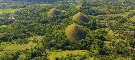 chocolate hills bohol.jpg