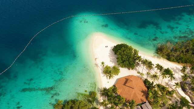 Private Samal Island Hopping Tour with Transfers from Davao City
