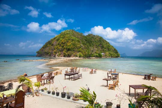 Private El Nido Town Tour to Nacpan Beach and the Shores of Marimegmeg & Lio with Lunch & Transfers