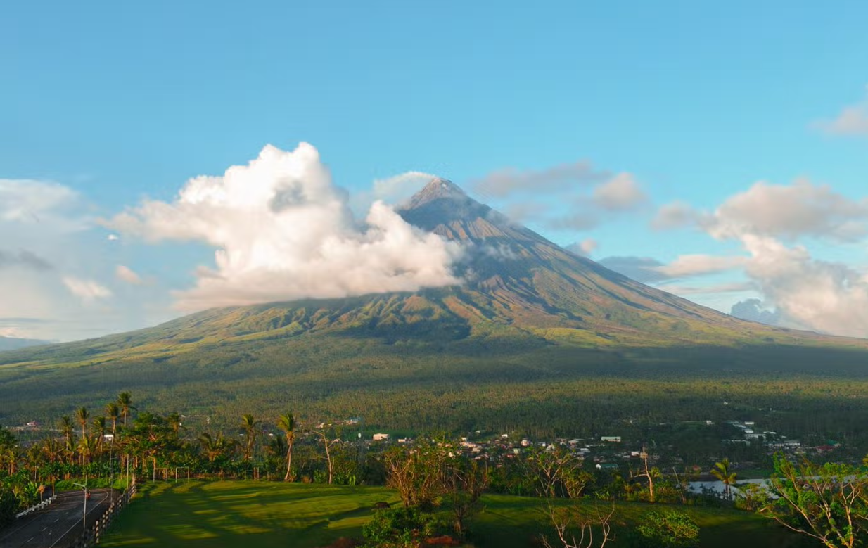 5-Day Albay Province Sightseeing & Adventure Tour Package at The Marison Hotel with Local Flights