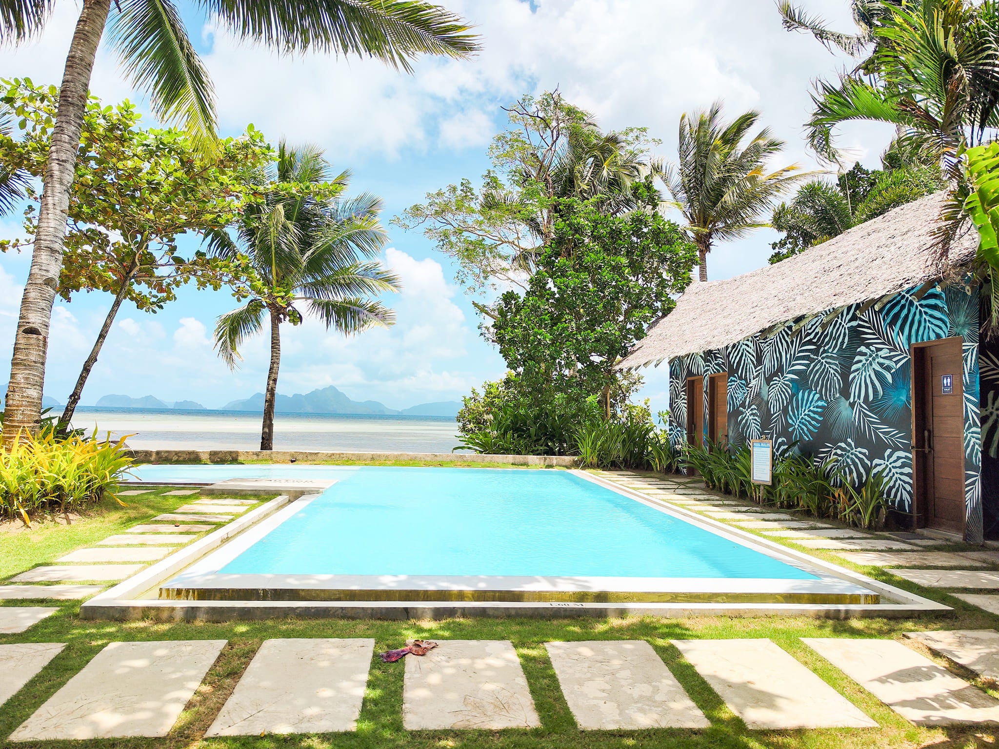 Relax with your standard cottage room at El Nido Palawan