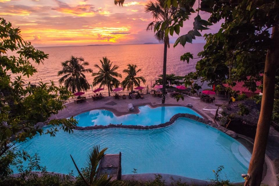 Have fun at Eagle Point Beach & Dive Resort